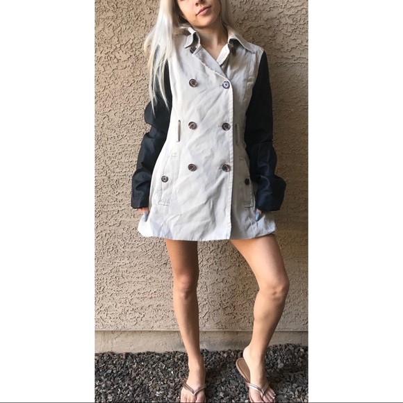 American Eagle Outfitters Jackets & Blazers - American Eagle AEO Trench coat